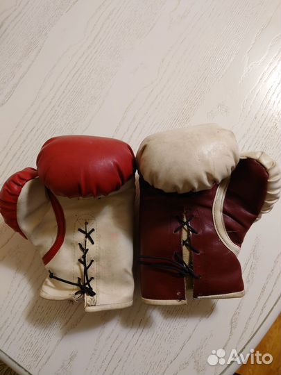 Боксерские перчатки
