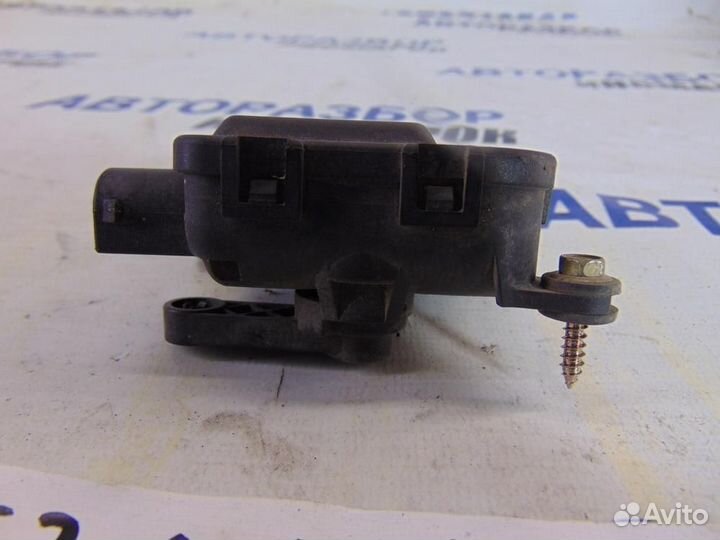 Моторчик заслонки печки для Audi A6 2 1997-2004 г