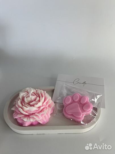 Свеча пион интерьерная