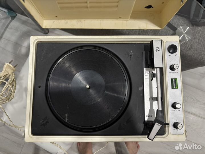 Виниловый проигрыватель Концертный 304