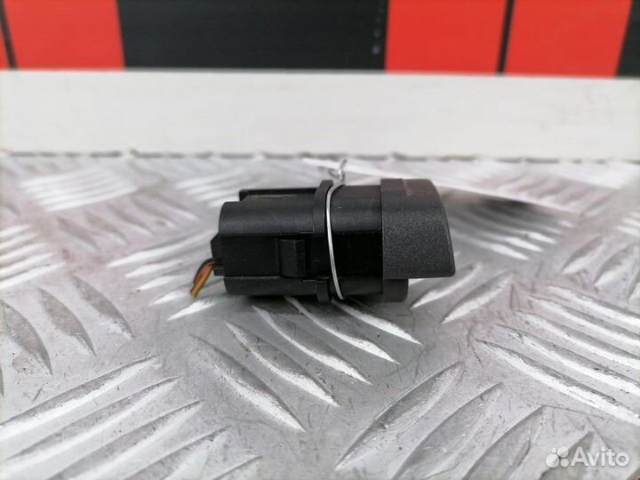 Кнопка аварийной сигнализации Ford Focus рест