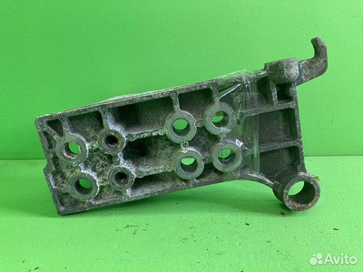 Кронштейн крепления бампера DAF XF105