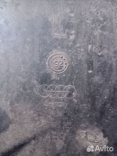 Заглушки заднего капота Audi 80 b4