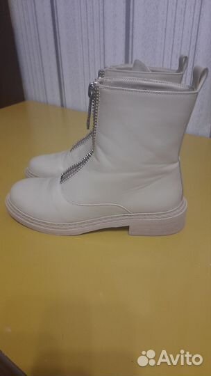Ботинки женские демисезонные 39 размера