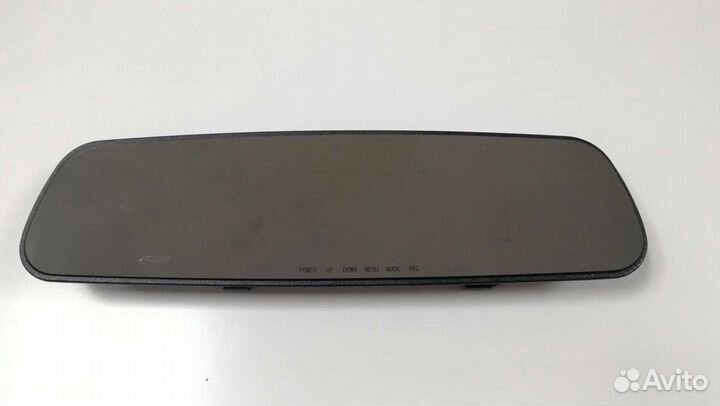 Видеорегистратор-зеркало (не работает)