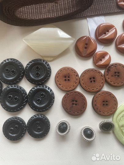 Пуговицы, ленты и др