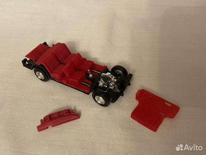 Волга Газ 24 красный салон