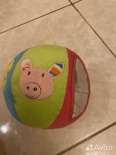 Развивающий мягкий мяч для ребенка с зеркалом