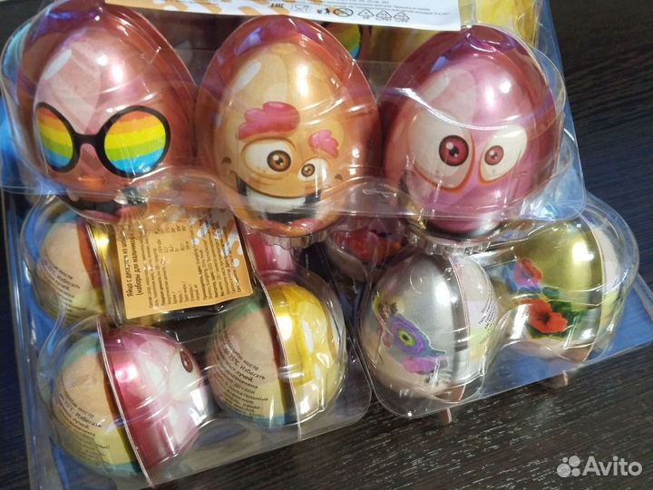 Шоколадное яйцо киндер сюрприз