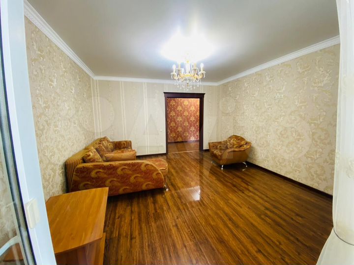 2-к. квартира, 82 м², 5/10 эт.