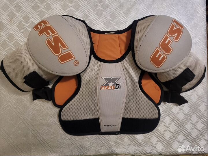Нагрудник, щитки,шорты,локти,перчатки