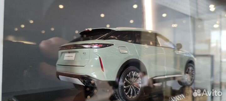 Коллекционая модель машины exeed RX