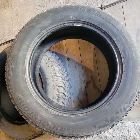 Bridgestone Blizzak Spike-01 235/65 R18 110T