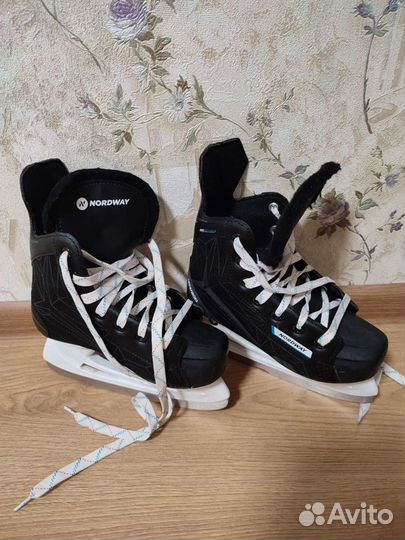 Коньки хоккейные детские