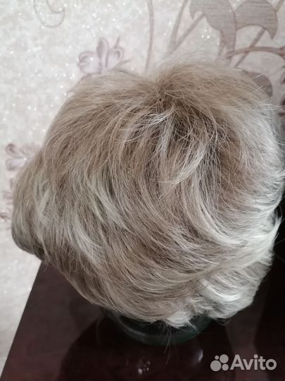 Парик из натуральных волос с имитацией кожи головы