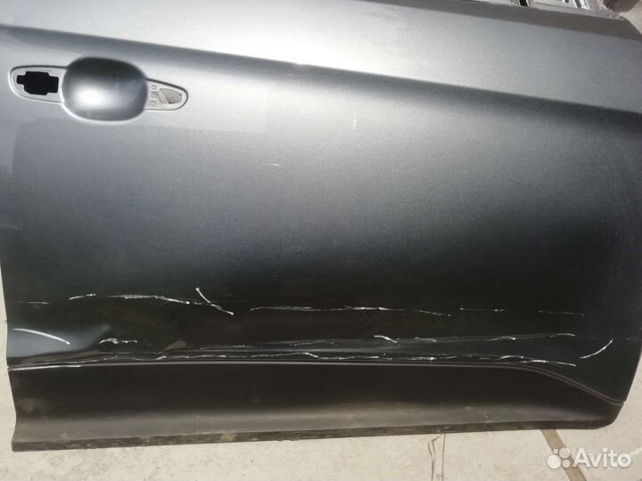 Продам дверь правую переднюю