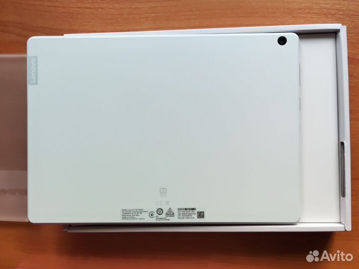 Продаю новый планшет Lenovo Tab M10
