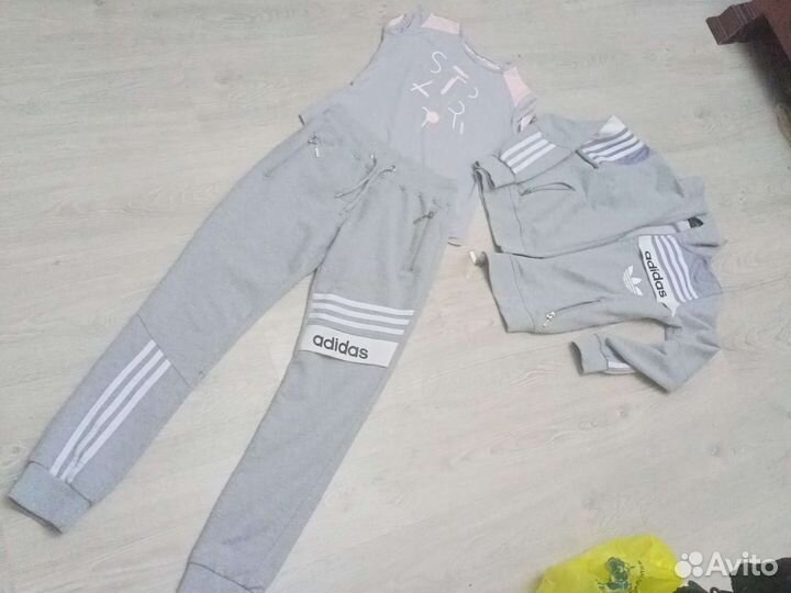 Спортивный костюм adidas для девочек