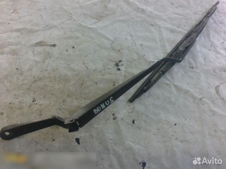 Поводок стеклоочистителя передний левый Chery Bonu