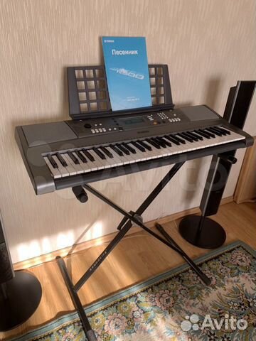 Синтезатор Yamaha PSR R300