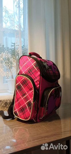 Рюкзак школьный для девочки для начальных классов
