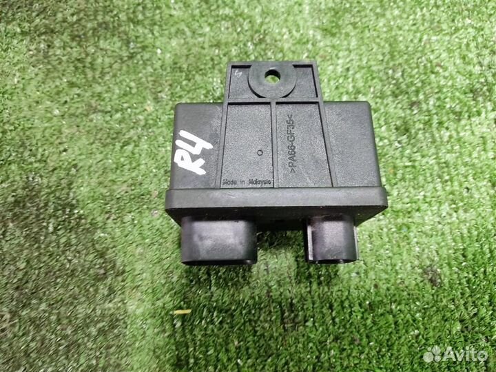 Реле свечей накала Land Rover Discovery 4 2010