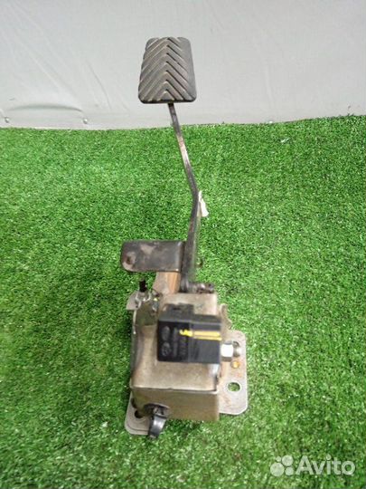 Педаль сцепления Kia Rio QB G4FA 2016