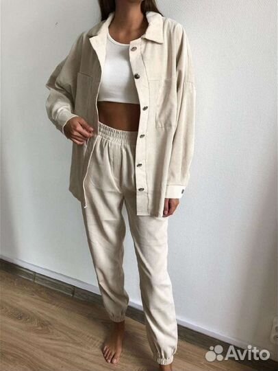 Костюм женский новый