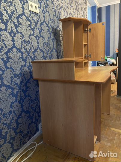 Компьютерный стол