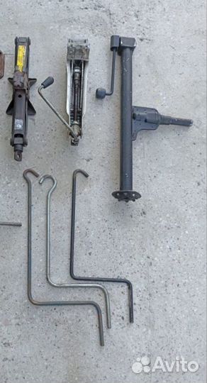 Домкрат автомобильный бу