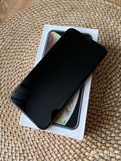 iPhone Xs Max, 64 ГБ
