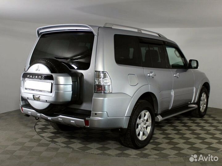 Порог со стойкой на Mitsubishi Pajero 4