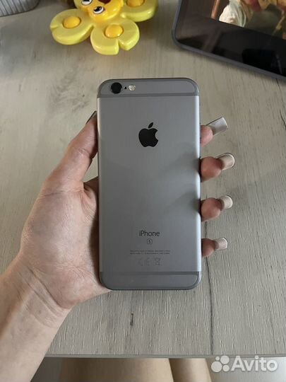 iPhone 6S, 32 ГБ