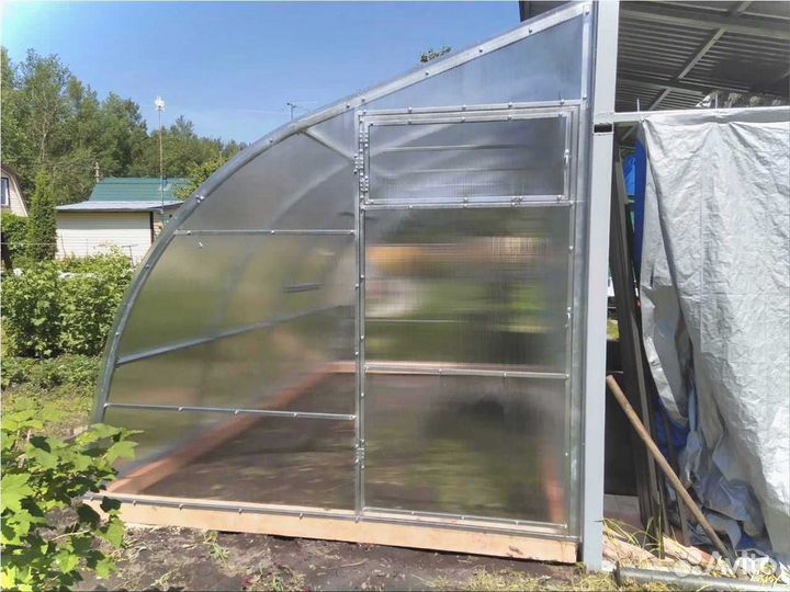 Теплица пристенная от производителя