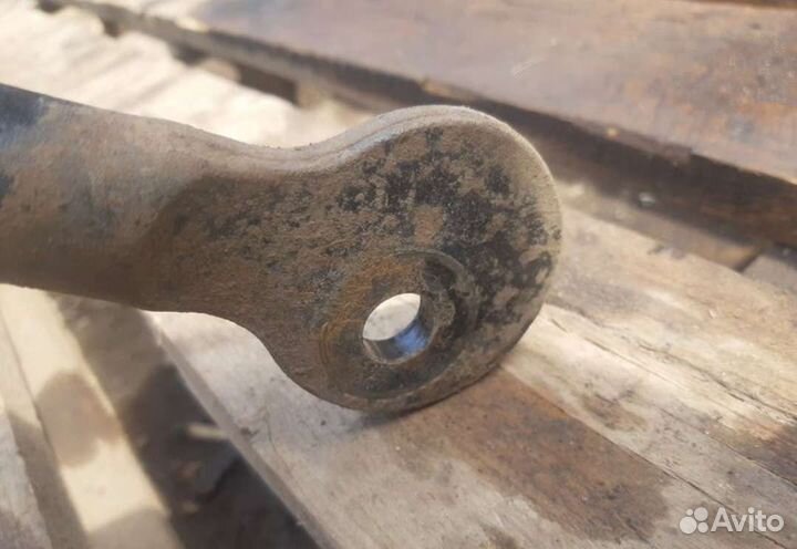 Задний стабилизатор Land Cruiser 200