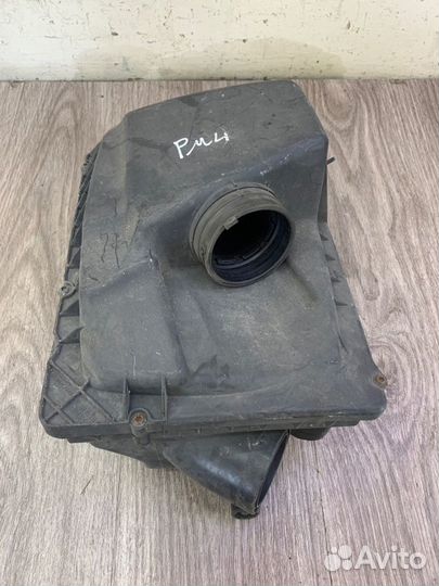 Корпус воздушного фильтра Opel Zafira B Z19DT