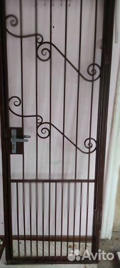 Металлическая дверь бу