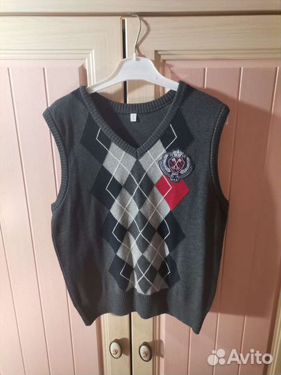 Свитер, штаны, жилет (пакет вещей)