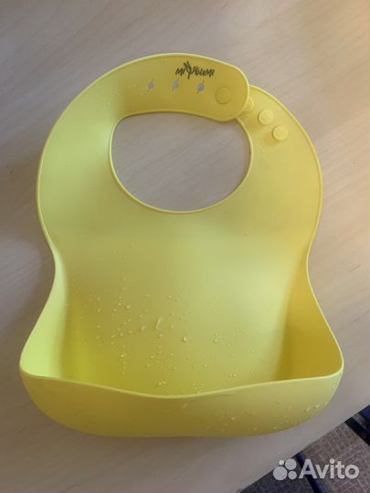 Силиконовый нагрудник для кормления