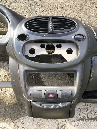 Панель приборов, торпедо Ваз 1118, Лада Калина 1