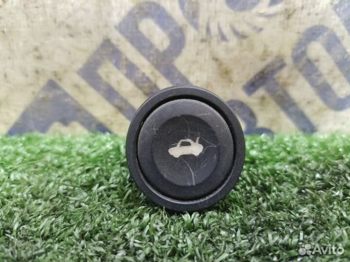 Кнопка открывания багажника Ford Fusion хэтчбек