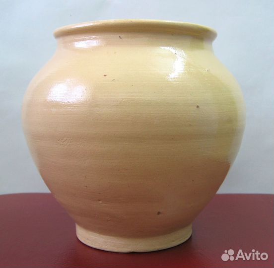 Глиняный горшок