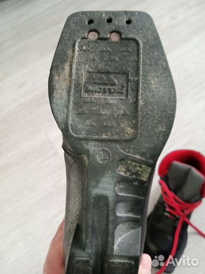 Лыжные ботинки