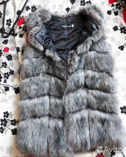 Жилет новый из искусственного меха размер М