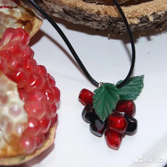 Серьги, подвеска,браслет Зерна граната с косточкой