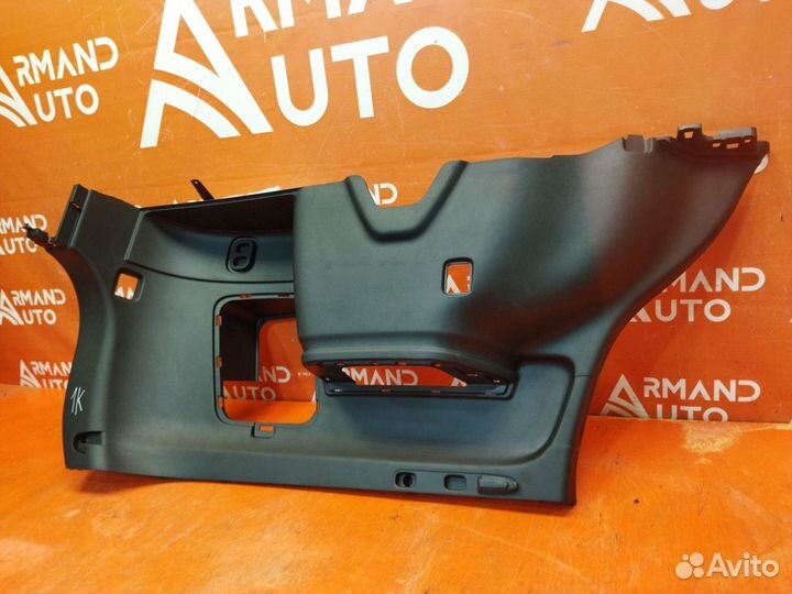 Обшивка багажника правая Mitsubishi Outlander 3