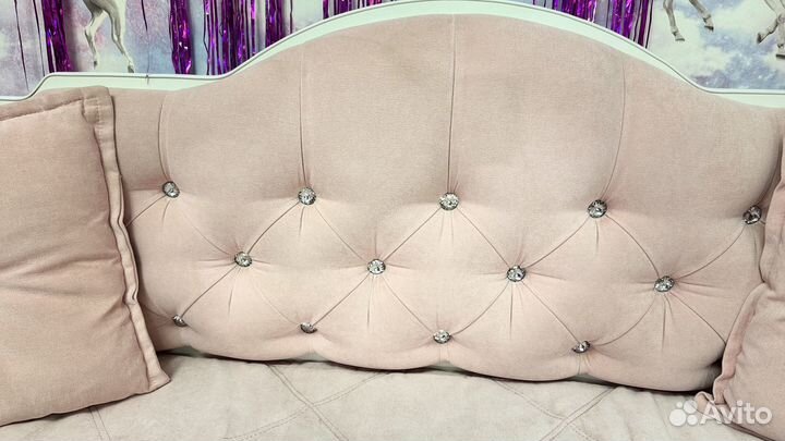 Кровать для девочки розовая