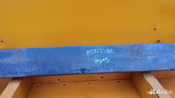 Усилитель переднего бампера для Pontiac Vibe 1