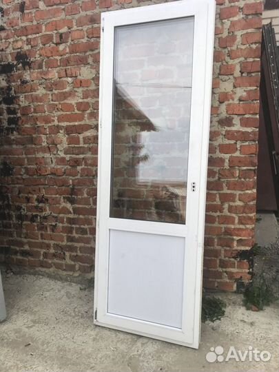 Пластиковые двери