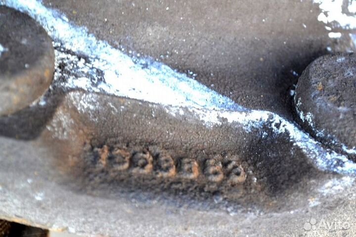 Ступица, дисковые тормоза, передний мост, левая sc